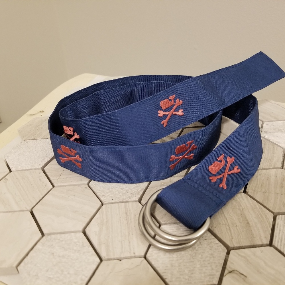 Vineyard Vines fabric D-ring belt